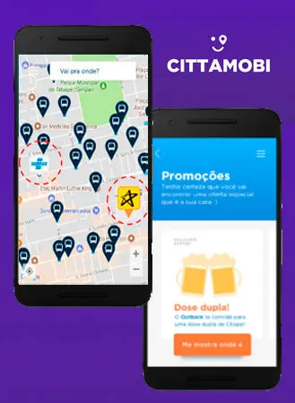 torcedor do brasil com a camiseta do robinho e bandeira do brasil em um estádio de futebol